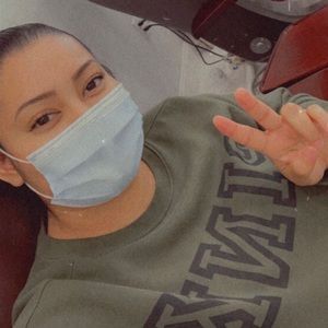 Meet your Posher, Leslie